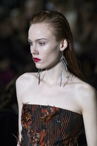detail-defile-salvatore-ferragamo-automne-hiver-2019-2020-milan-detail-205.thumb.jpg.40e7f59aaef56d737d791c25087d39ea.jpg