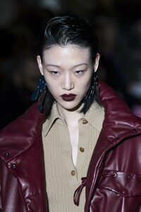 detail-defile-salvatore-ferragamo-automne-hiver-2019-2020-milan-detail-227.thumb.jpg.065991daa3116ed70e6af6cdde97cb1b.jpg