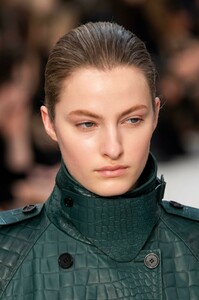 detail-defile-tod039s-automne-hiver-2019-2020-milan-detail-56.thumb.jpg.19e27144fcda6b59038e27bf918a337e.jpg