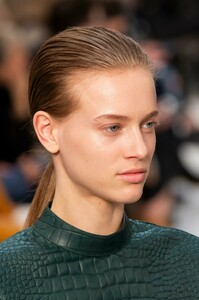 detail-defile-tod039s-automne-hiver-2019-2020-milan-detail-62.thumb.jpg.79a3f8e13bd8515dcccf07ef39615a0f.jpg