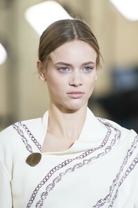 detail-defile-victoria-beckham-automne-hiver-2019-2020-londres-detail-61.thumb.jpg.857b61c423e694f256bae000fd2629c5.jpg