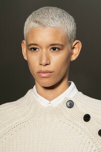detail-defile-zadig-amp-voltaire-automne-hiver-2019-2020-new-york-detail-75.thumb.jpg.aaa235412cd533bc8de53c9879b53d35.jpg