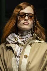 detail-defile-zimmermann-automne-hiver-2019-2020-new-york-detail-33.thumb.jpg.d56f7508cb8b1c789f4d6f73d71fd313.jpg