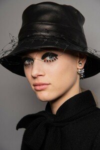 dior_0031.thumb.jpg.86eb5136af33b82e7e8ced9c327f57c4.jpg