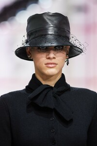 dior_0219.thumb.jpg.156e6142d75d2e6b30572b9fc3956d9b.jpg