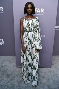 duckie-thot-2019-amfar-gala-in-new-york-1.thumb.jpg.b619e1deb5748a1adb79d2df1e698534.jpg