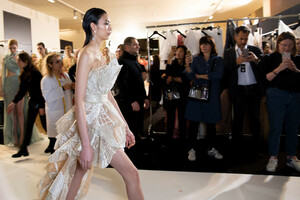 elie-saab-hc-bks-m-rs19-4569.thumb.jpg.c239cd438d4ac9ae9dfc3262842b7a7c.jpg