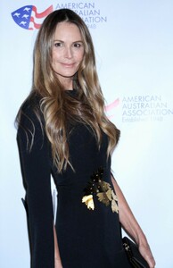 elle-macpherson-american-australian-arts-awards-in-nyc-01-31-2019-0.jpg