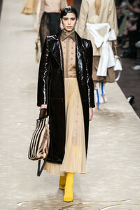 fendi-rf19-0093.thumb.jpg.3609b57a07eadc2bca897d3663c61bcb.jpg