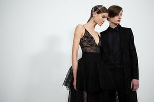 givenchy-hc-bks-m-rs19-3513.thumb.jpg.9a282e3bf5447a0df9de7b27936c541a.jpg