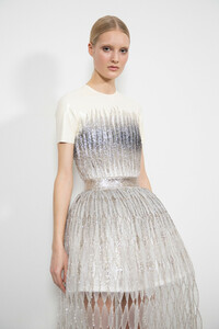 givenchy-hc-bks-m-rs19-3787.thumb.jpg.568586286918c0a69b7b8def5a3f18ad.jpg