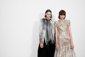 givenchy-hc-bks-v-rs19-8565.thumb.jpg.9c0d31a189ff9cd5d1102d15e2f3178f.jpg
