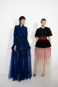 givenchy-hc-bks-v-rs19-8665.thumb.jpg.456822d42335a7610b1c45ddbd5358fb.jpg