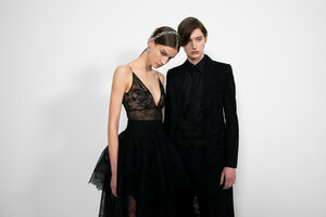 givenchy-hc-bks-v-rs19-8686.thumb.jpg.92c69c5a01b9a448b5c4009ba8315002.jpg