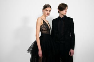 givenchy-hc-bks-v-rs19-8698.thumb.jpg.ab77930228d11b1c44e32ac4f1249a17.jpg