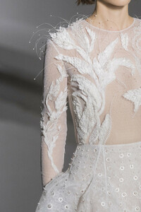 givenchy-hc-clp-rs19-1890.thumb.jpg.190c36b5a3d3943f2ee52d7cfc3ecbf1.jpg