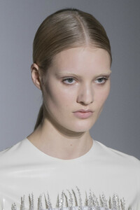 givenchy-hc-clp-rs19-2070.thumb.jpg.ea17765abbea2e65304f97feb4702fbb.jpg