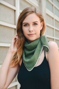 green-leto-wholesale-scallop-stitch-trim-bandana-scarf-lightweight-festival-style-boho-bohemian-fashion-cute-women-accessory-summer-spring-neckerchief.thumb.jpg.3c028dedd0dcff7beac4cf56480e7725.jpg