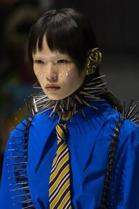 gucci-clp-m-rf19-0760.thumb.jpg.52eae34c7c7412dead98fbf0c9264360.jpg