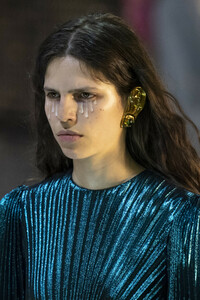 gucci-clp-m-rf19-0767.thumb.jpg.a5c67207309a81ea05693464b4ca9281.jpg