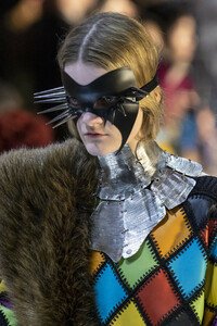 gucci-clp-m-rf19-0805.thumb.jpg.93b3e1967dd2e2778cef8f91ab6918ed.jpg
