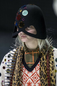 gucci-clp-m-rf19-0839.thumb.jpg.b7bc54455b6c7d65a31d9569595df0c8.jpg