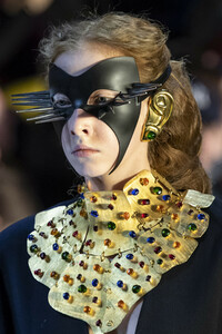 gucci-clp-m-rf19-1104.thumb.jpg.5e7e659f0fc266e301869566121f5d8b.jpg