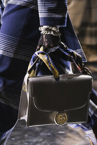gucci-clp-v-rf19-0369.thumb.jpg.8be18b44c69adc08d29ae718088c811c.jpg