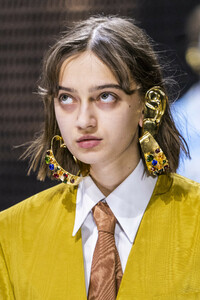 gucci-clp-v-rf19-0394.thumb.jpg.187fe2cd07ed62f9f025f01462f08224.jpg