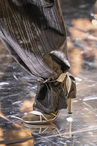 gucci-clp-v-rf19-0401.thumb.jpg.9551348263de5931d30f5f36fc0591e4.jpg