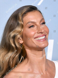 hollywood-for-science-gala-arrivals-los-angeles-usa-shutterstock-editorial-10113337bi.thumb.jpg.19f26a9a84a9b2afc4a7ae47a21270c6.jpg