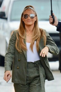 jennifer-lopez-arrives-at-jimmy-kimmel-live-in-los-angeles-02-13-2019-0.jpg