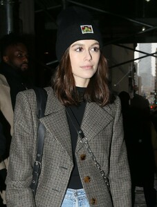 kaia-gerber-outside-the-coach-fashion-show-in-new-york-city-02-12-2019-4.jpg