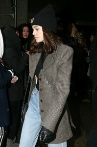 kaia-gerber-outside-the-coach-fashion-show-in-new-york-city-02-12-2019-7.jpg