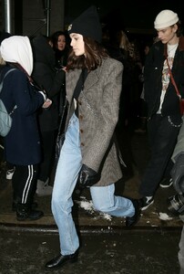 kaia-gerber-outside-the-coach-fashion-show-in-new-york-city-02-12-2019-8.jpg