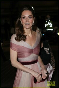 kate-middleton-gala-dinner-london-10.jpg