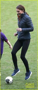 kate-middleton-plays-soccer-northern-ireland-visit-12.jpg