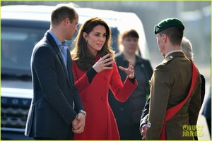 kate-middleton-plays-soccer-northern-ireland-visit-21.jpg