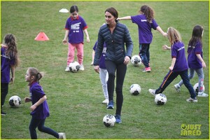 kate-middleton-plays-soccer-northern-ireland-visit-42.jpg