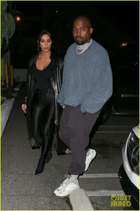 kim-kardashian-kanye-west-calabasas-2019-02.jpg