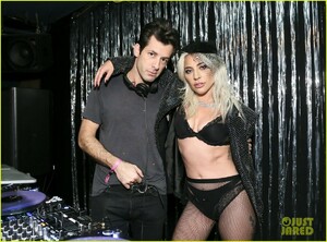 lady-gaga-mark-ronson-celebrate-big-wins-at-club-heartbreak-grammys-2019-after-party-11.jpg