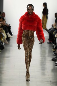 laquan-smith-f19-018(1).thumb.jpg.867a373d70ffd70c004724d0df9b7ae5.jpg