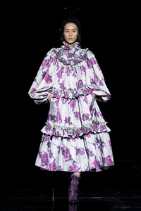 marc-jacobs-rtw-f19-38(1).thumb.jpg.dd4e4ac930af908d68b7c4dfa3fbe4f2.jpg