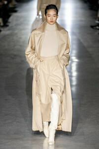 max-mara-rf19-0050.thumb.jpg.b973096c4a7935eb540880021f7ff450.jpg