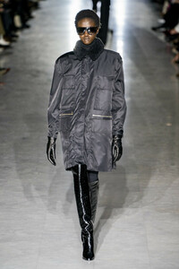 max-mara-rf19-0439.thumb.jpg.f0658a575460b63a3962099803c6e083.jpg