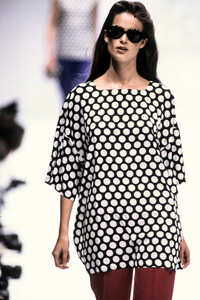 max-mara-ss-1991-1.thumb.JPEG.801bc172d2ccb1c04029bd4069c1bd6c.JPEG