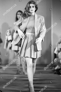 michael-kors-fall-1991-show-new-york-shutterstock-editorial-6906592b.jpg