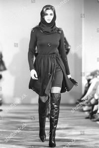 michael-kors-fall-1991-show-new-york-shutterstock-editorial-6906592t.jpg