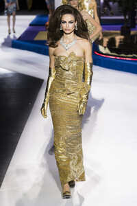 moschino-rf19-2309.thumb.jpg.32d3da2fef465be8d6bb7b6e038bede9.jpg