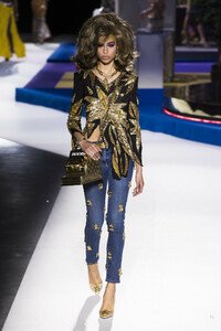 moschino-rf19-2664.thumb.jpg.966747d9833b3df4a334191728f07ced.jpg